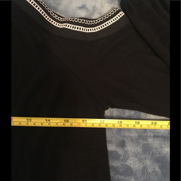 Black Cold Shoulder Maurice’s Top
FINAL PRICE - Picture 5 of 8